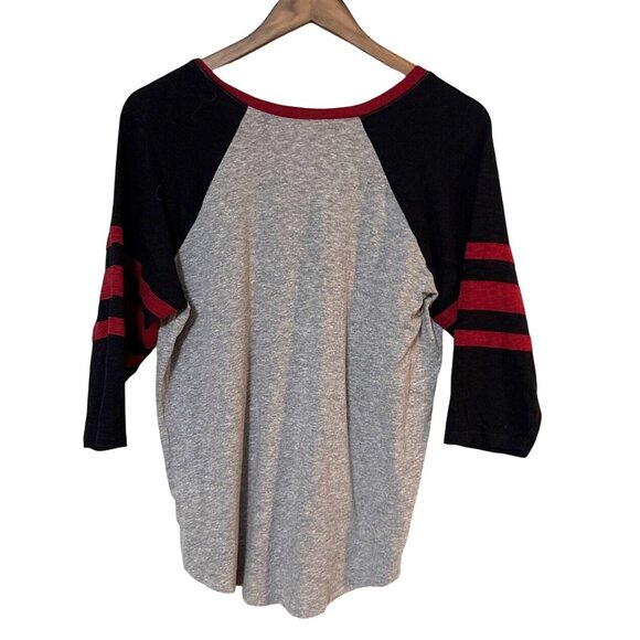 Super Soft By Torrid Womens Raglan V-Neck 3/4 Sleeve Top Size 00 Gray Black Red - Picture 3 of 5